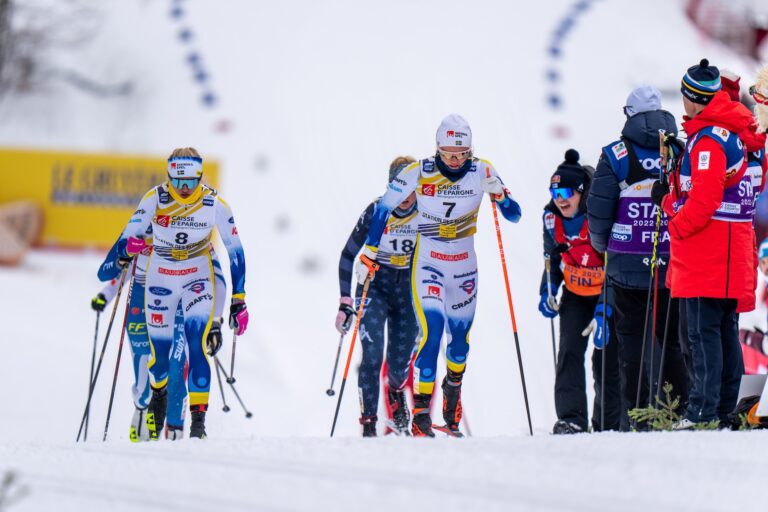 Linn Svahn och Emma Ribom under världscupen i Les Rousses, förra året.